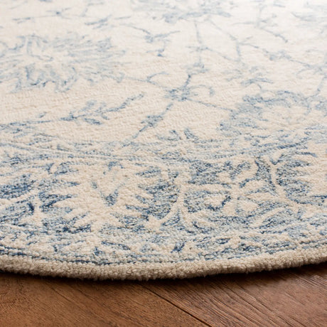 Safavieh Blossom 6'-0" x 6'-0" Rug in Ivory / Blue