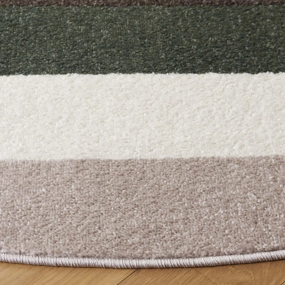 Safavieh Adirondack 6'-7" x 6'-7" Rug in Beige / Green