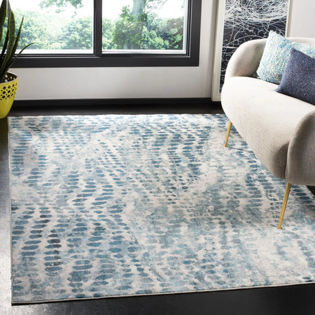 Safavieh Aria 4'-0" x 6'-0" Rug in Cream / Teal