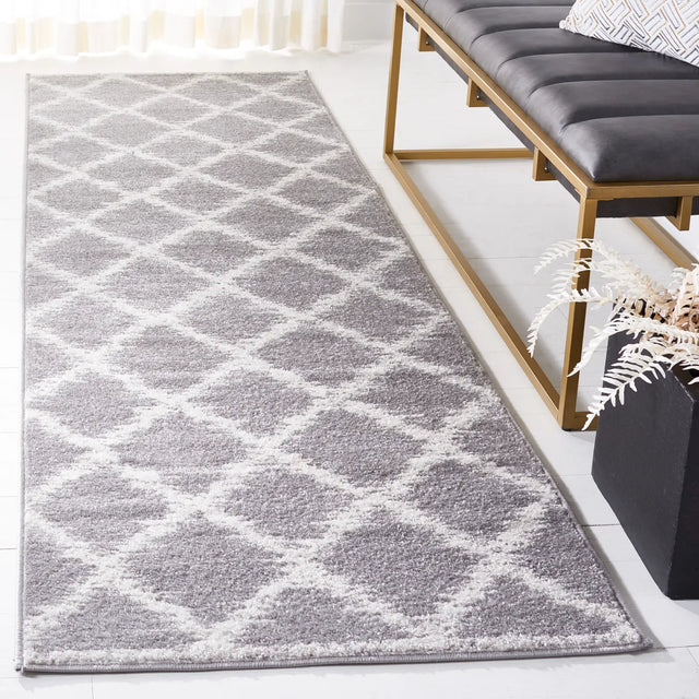Safavieh Adirondack 2'-6" x 12'-0" Rug in Silver / Ivory