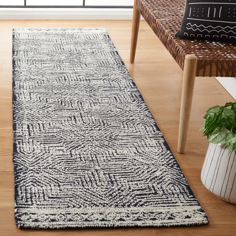 Safavieh Metro 2'-3" x 8'-0" Rug in Black / Ivory