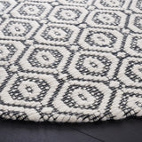 Safavieh Marbella 6'-0" x 6'-0" Rug in Black / Ivory