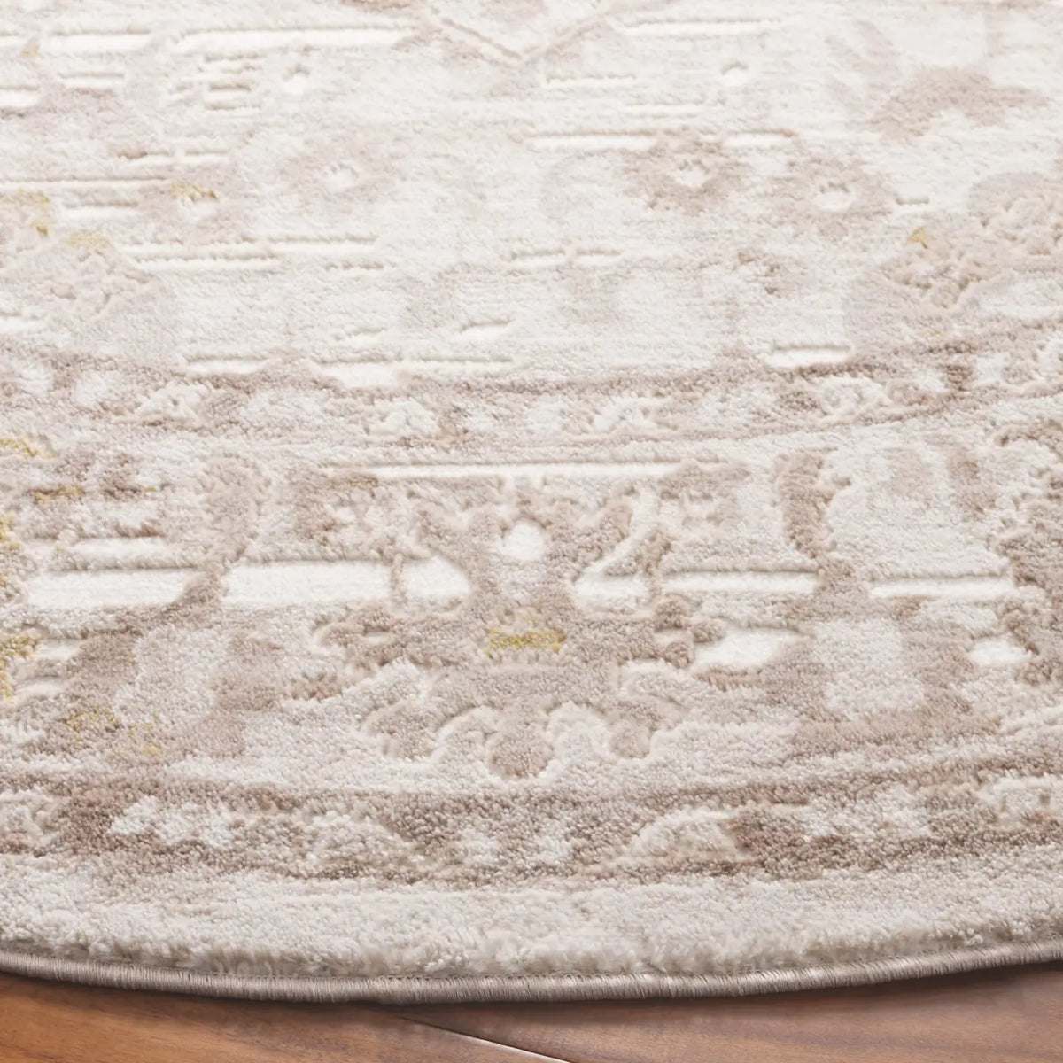 Safavieh Prestige 6'-7" x 6'-7" Rug in Beige / Blue