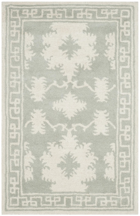 Safavieh Bella 2'-6" x 4'-0" Rug in Grey / Ivory