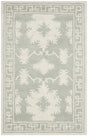Safavieh Bella 2'-6" x 4'-0" Rug in Grey / Ivory