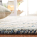 Safavieh Aspen 4'-0" x 6'-0" Rug in Grey / Ivory