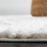 Safavieh Berber Shag 4'-5" x 6'-5" Rug in Ivory / Grey