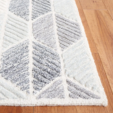 Safavieh Ebony 4'-0" x 6'-0" Rug in Grey / Ivory