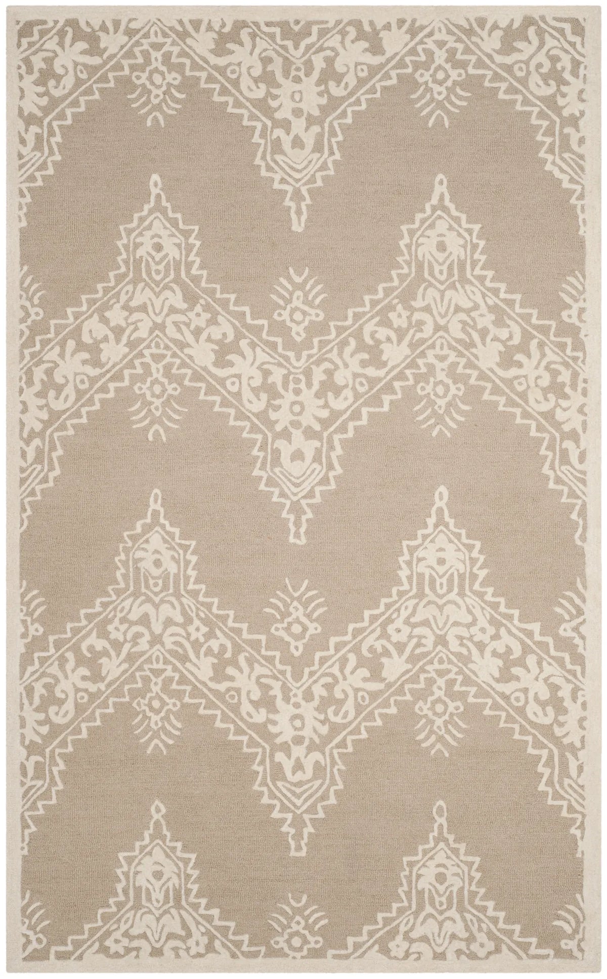 Safavieh Manchester 5'-0" x 8'-0" Rug in Beige / Ivory