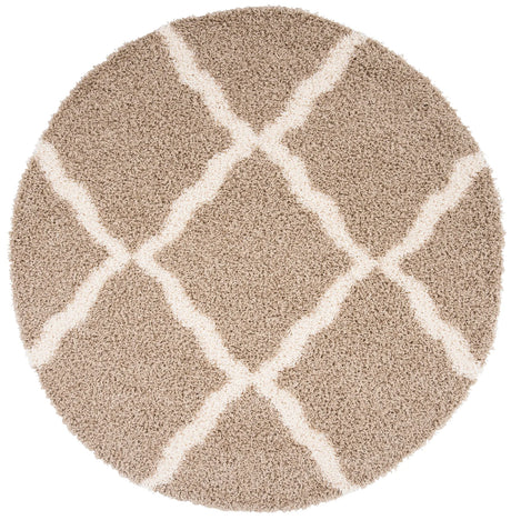 Safavieh Sgd-Dallas Shag 6'-0" x 6'-0" Rug in Beige / Ivory