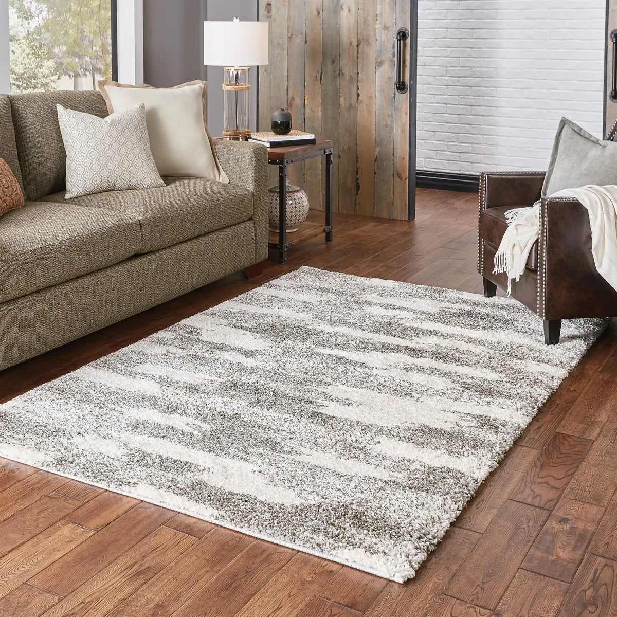 Oriental Weavers Sphinx Henderson 565J9 Grey/Ivory Rugs - room scene