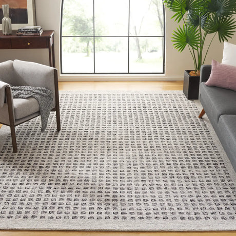 Safavieh Ebony 10'-0" x 14'-0" Rug in Silver / Black