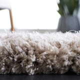 Safavieh Express Shag 4'-0" x 6'-0" Rug in Silver