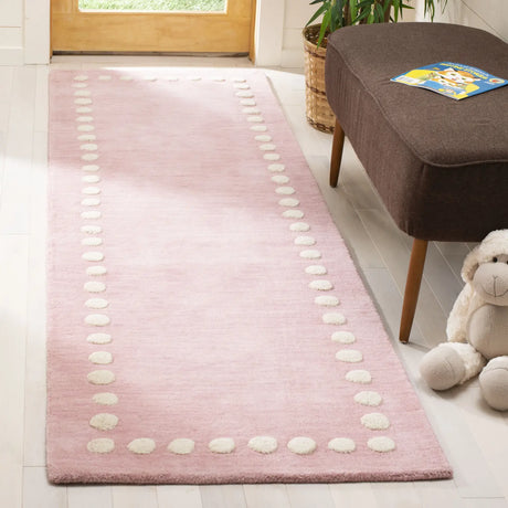 Safavieh Safavieh Kids 2'-6" x 6'-0" Rug in Pink
