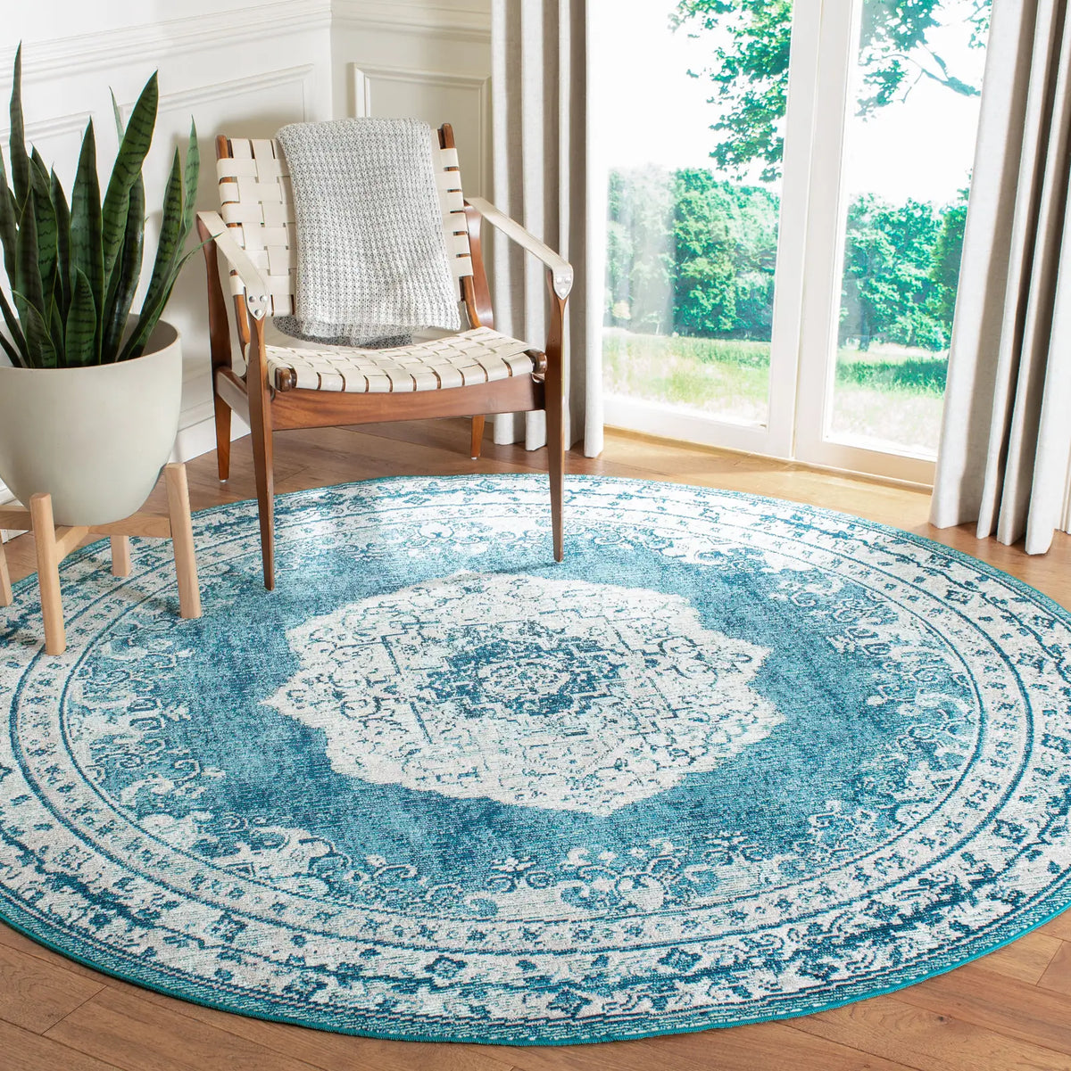 Safavieh Crystal 7'-0" x 7'-0" Rug in Beige / Dark Teal