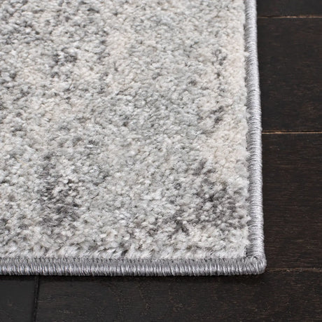 Safavieh Tulum 4'-0" x 6'-0" Rug in Ivory / Grey