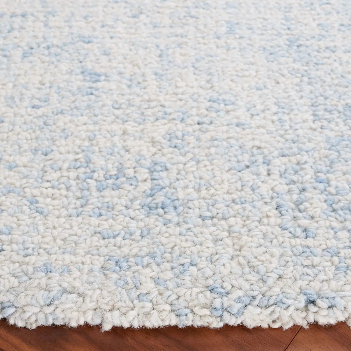 Safavieh Abstract 5'-0" x 5'-0" Rug in Light Blue / Ivory