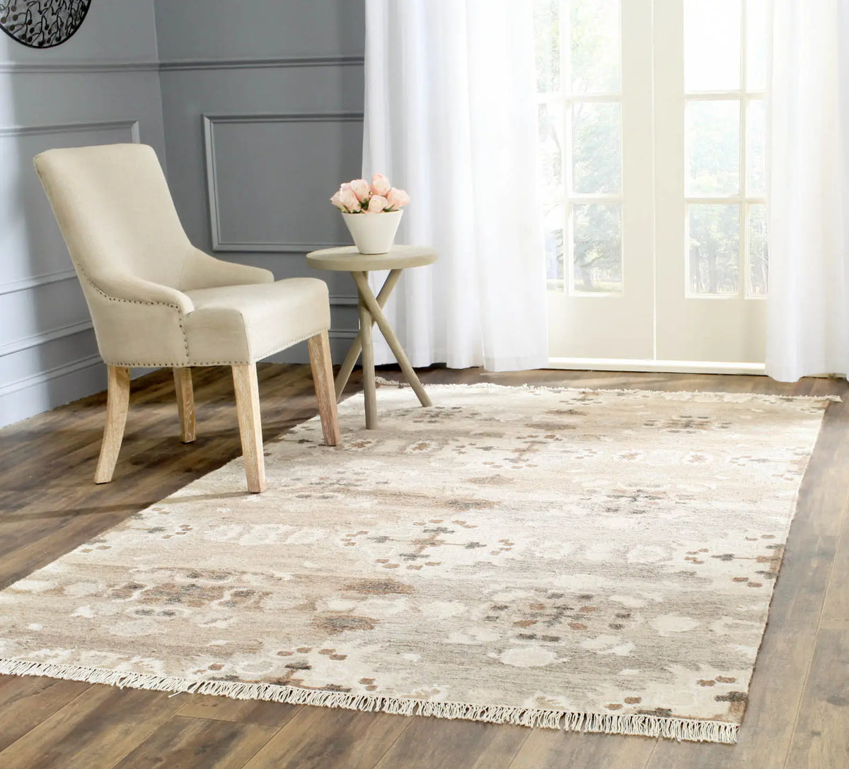 Safavieh Natural Kilim 4'-0" x 6'-0" Rug in Grey / Multi
