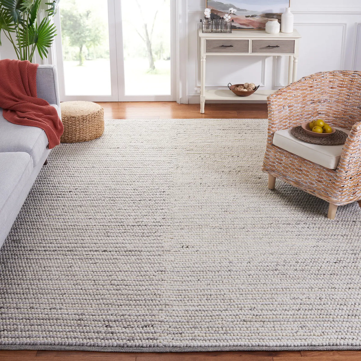 Safavieh Martha Stewart 8'-0" x 10'-0" Rug in Ivory / Light Grey