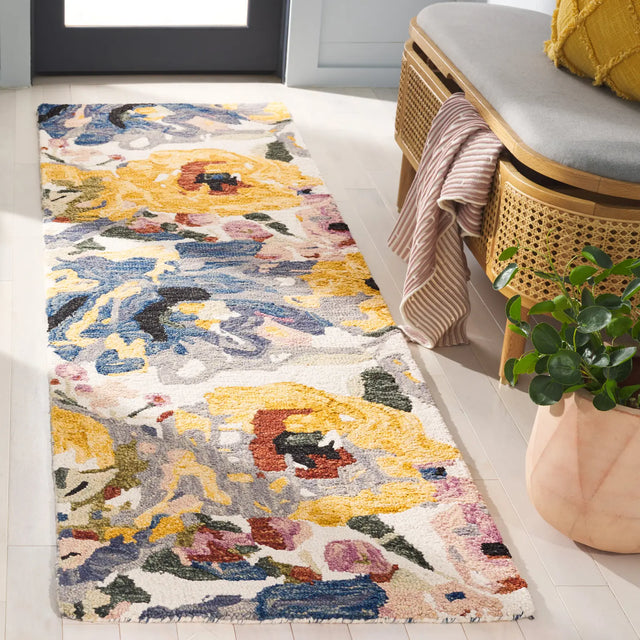Safavieh Jardin 2'-3" x 8'-0" Rug in Ivory / Pink