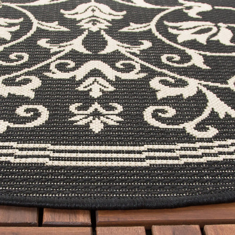 Safavieh Courtyard 5'-3" x 5'-3" Rug in Black / Sand