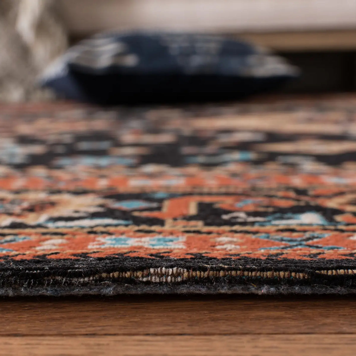 Safavieh Classic Vintage 5'-0" x 8'-0" Rug in Black / Rust