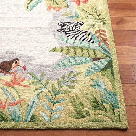 Safavieh Chelsea 3'-9" x 5'-9" Rug in Beige / Green