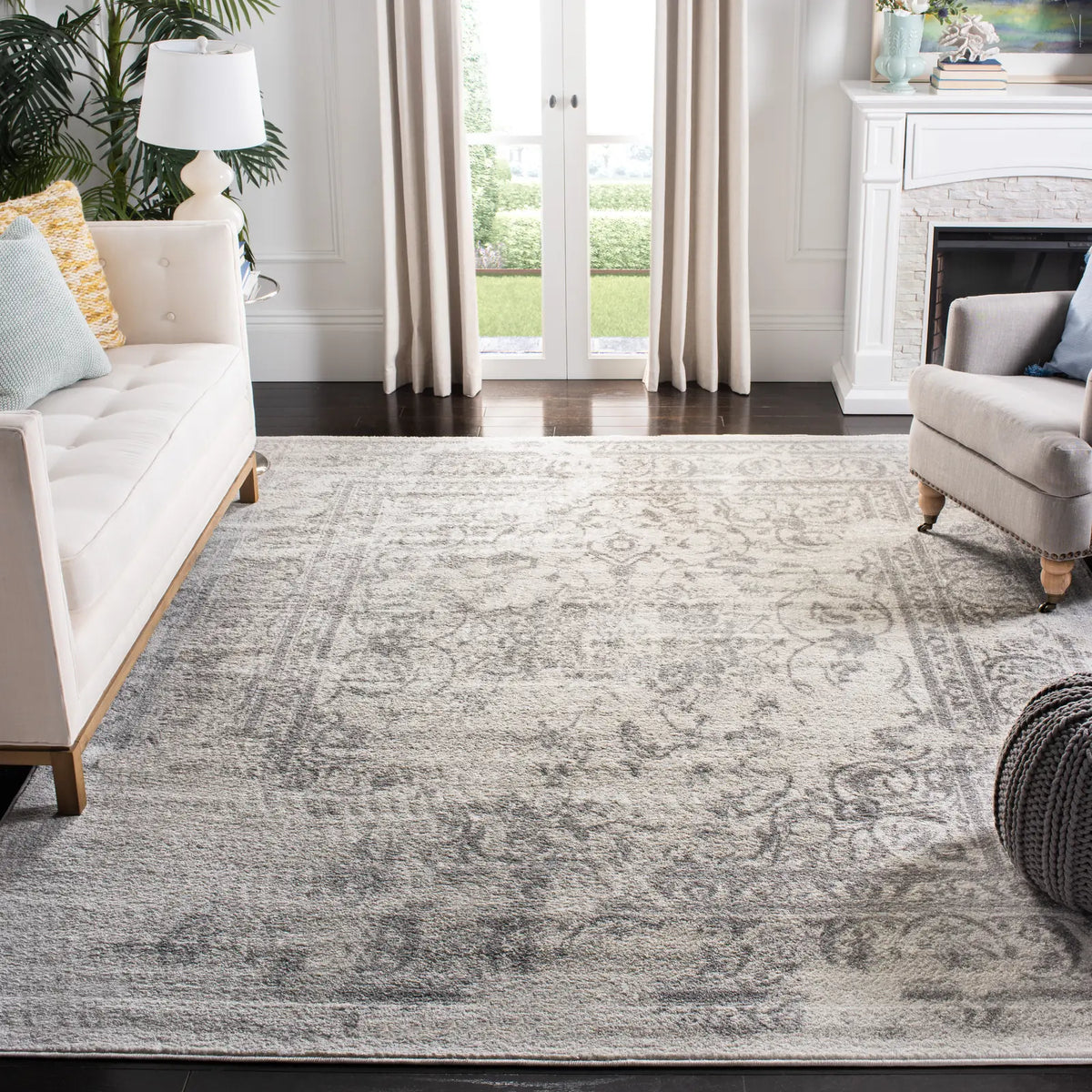 Safavieh Adirondack 10'-0" x 14'-0" Rug in Ivory / Silver