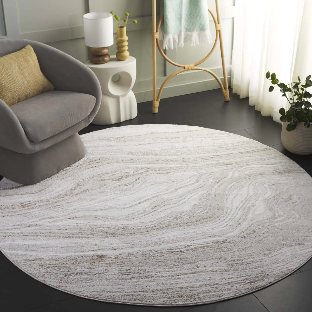 Safavieh Parker 6'-7" x 6'-7" Rug in Beige / Ivory