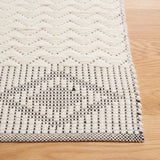 Safavieh Natura 4'-0" x 6'-0" Rug in Ivory / Black