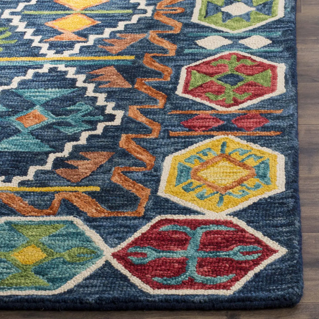 Safavieh Aspen 4'-0" x 6'-0" Rug in Navy / Gold