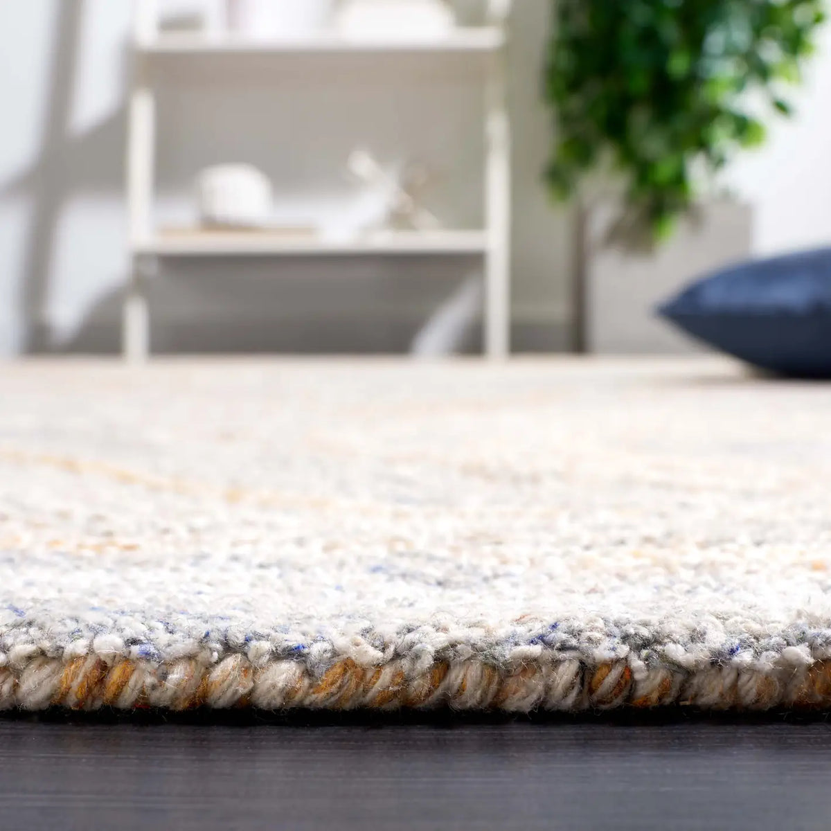 Safavieh Abstract 4'-0" x 6'-0" Rug in Grey / Brown