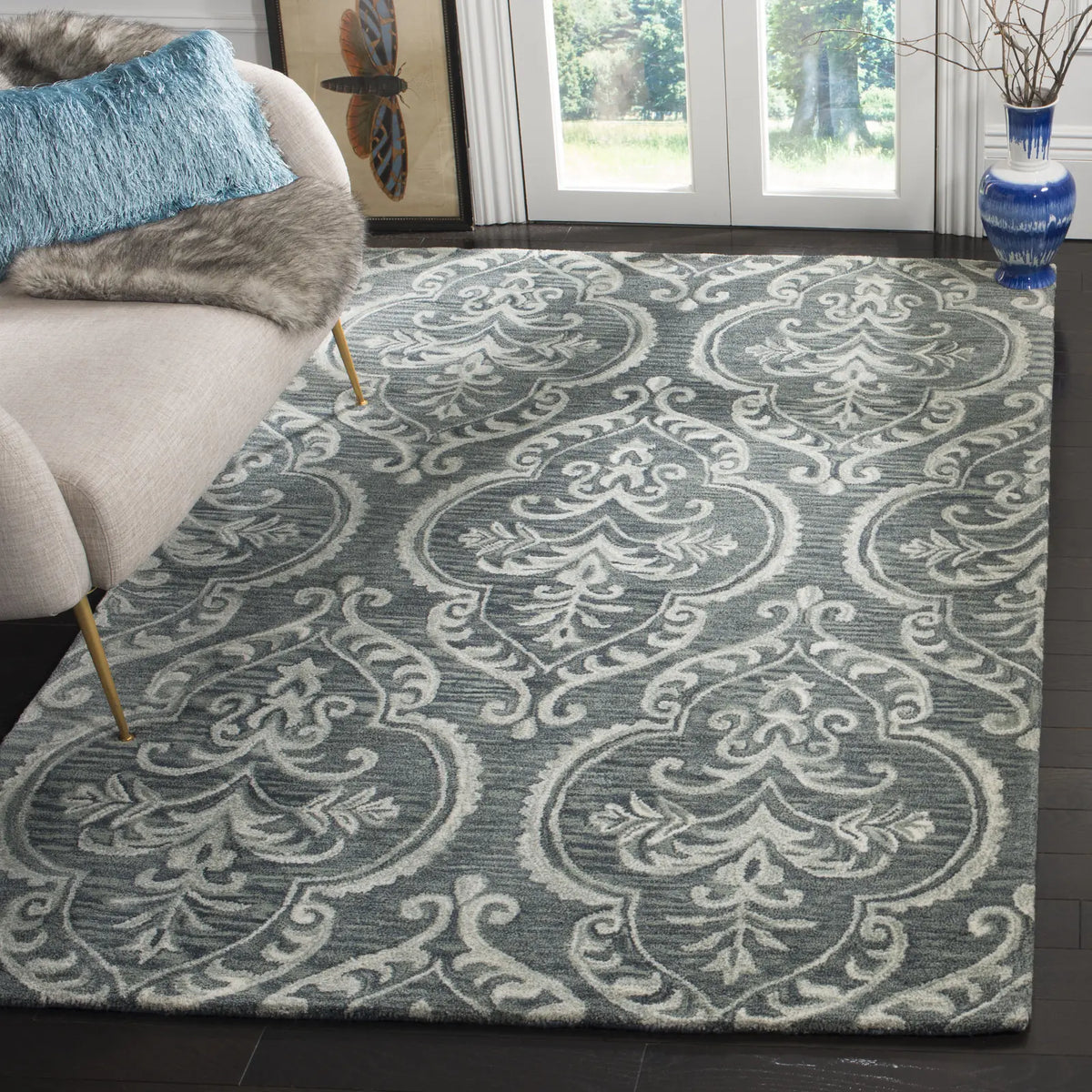 Safavieh Blossom 5'-0" x 8'-0" Rug in Blue / Sage