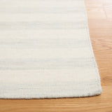 Safavieh Dhurries 4'-0" x 6'-0" Rug in Light Blue / Ivory