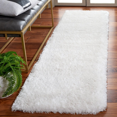 Safavieh Cloud Shag 2'-3" x 8'-0" Rug in White