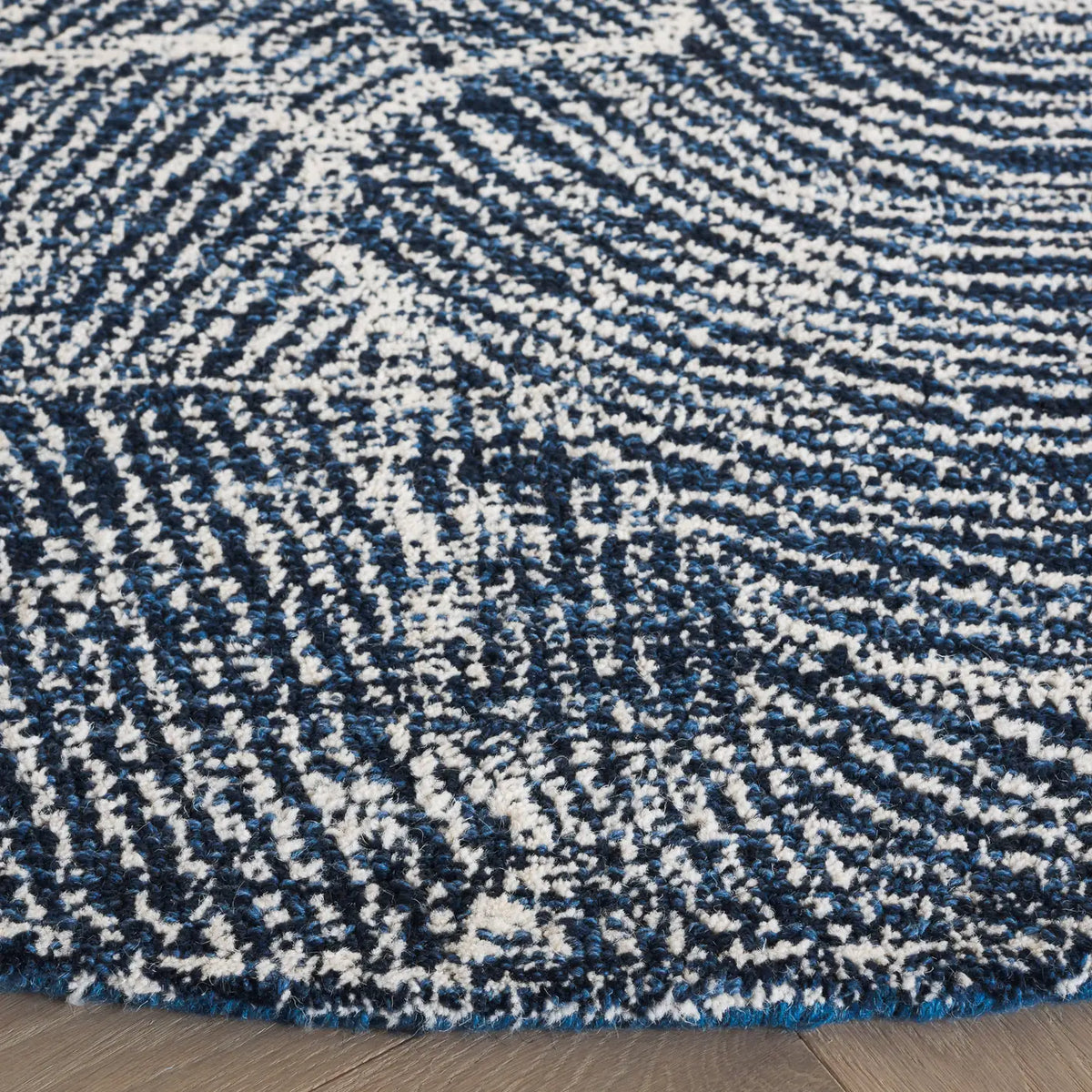 Safavieh Metro 6'-0" x 6'-0" Rug in Navy / Ivory