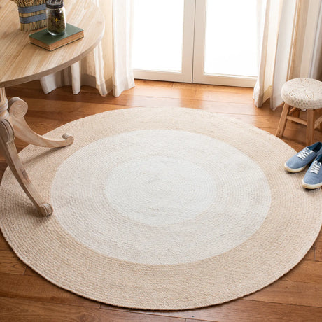 Safavieh Braided 5'-0" x 5'-0" Rug in Beige / Ivory