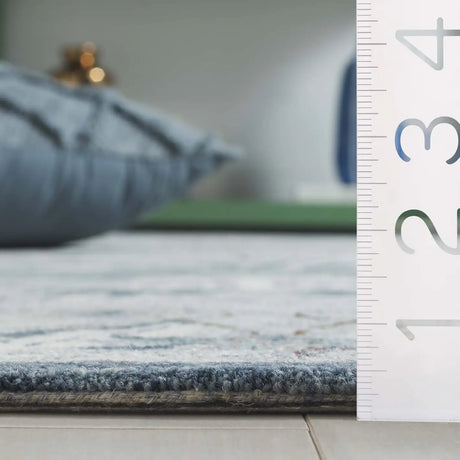 Safavieh Blossom 4'-0" x 6'-0" Rug in Grey / Ivory