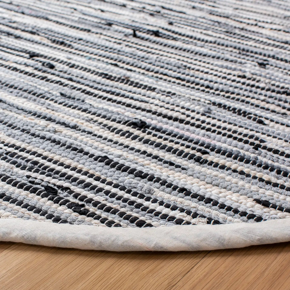Safavieh Rag Rug 6'-0" x 6'-0" Rug in Black / Multi
