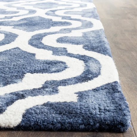 Safavieh Dip Dye 10'-0" x 14'-0" Rug in Navy / Ivory