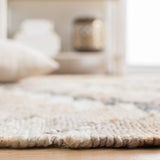 Safavieh Natural Fiber 4'-0" x 6'-0" Rug in Natural / Black