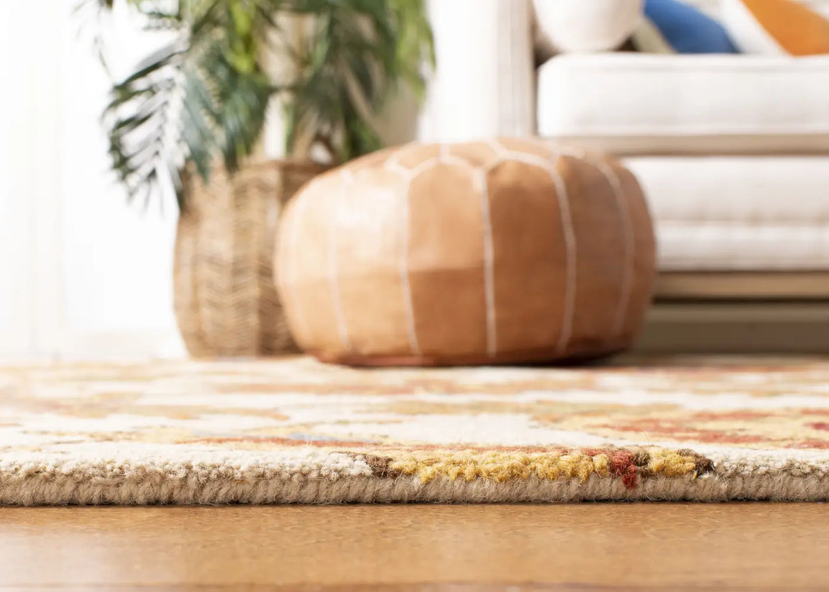 Safavieh Blossom 5'-0" x 8'-0" Rug in Ivory / Multi