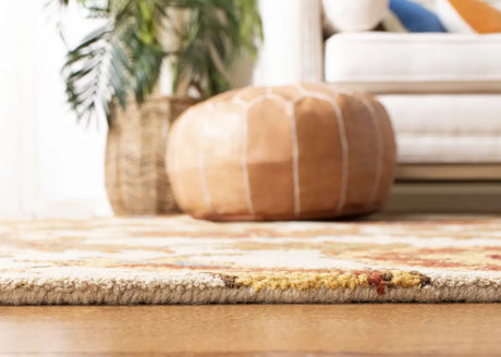 Safavieh Blossom 5'-0" x 8'-0" Rug in Ivory / Multi