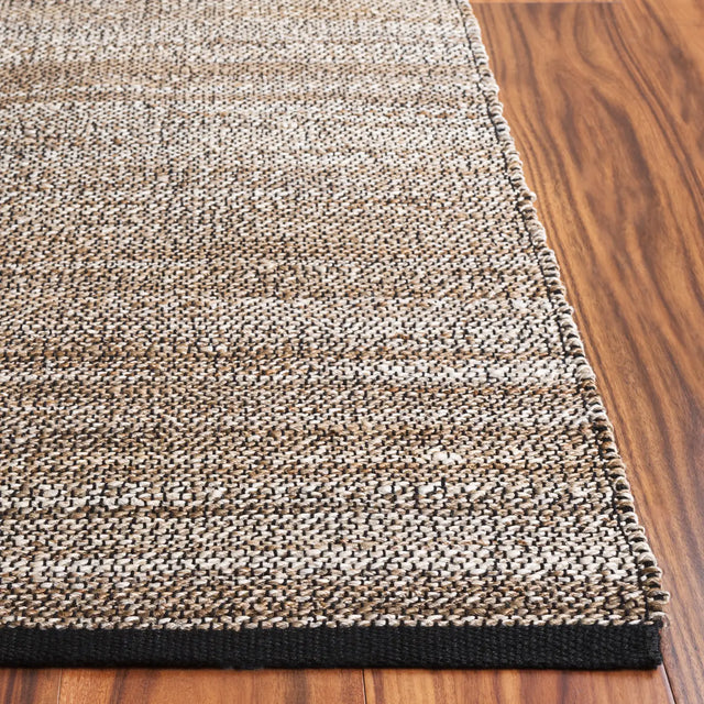 Safavieh Natural Fiber 4'-0" x 6'-0" Rug in Taupe / Bleach