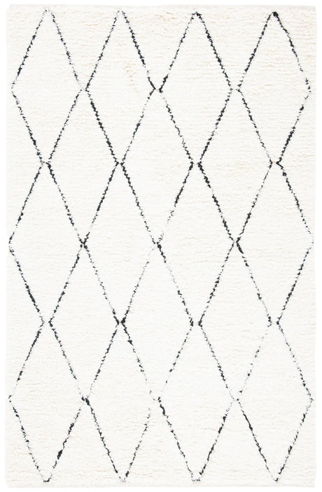 Safavieh Natura 4'-0" x 6'-0" Rug in Ivory / Black