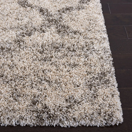 Safavieh Hudson Shag 4'-0" x 6'-0" Rug in Ivory / Grey