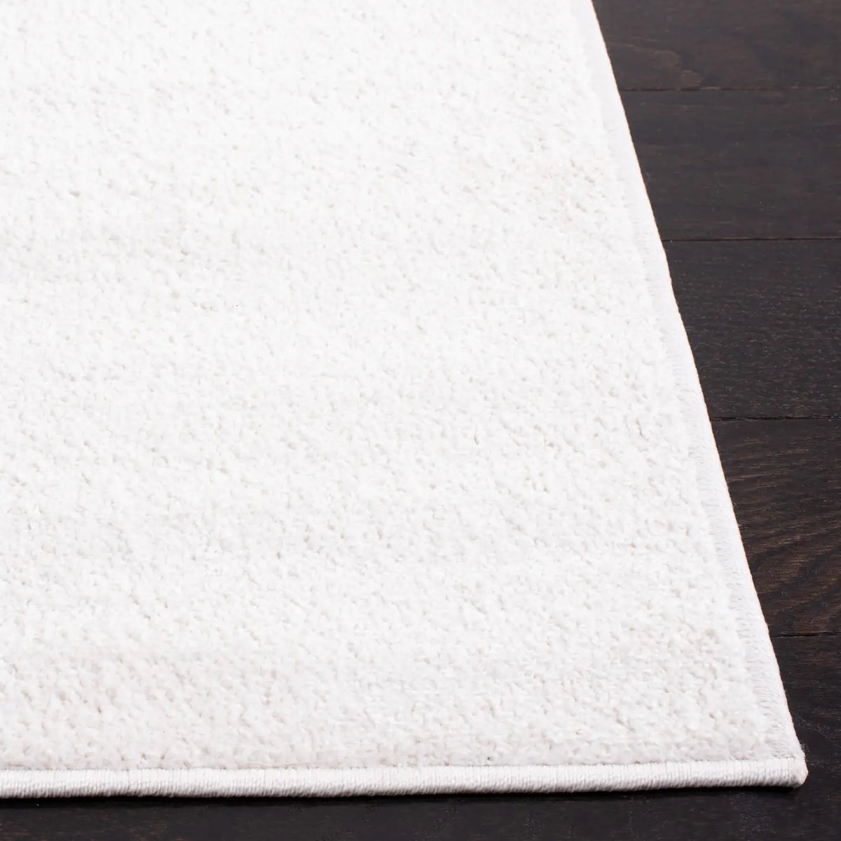 Safavieh Non-Slip 4'-4" x 6'-0" Rug in Ivory