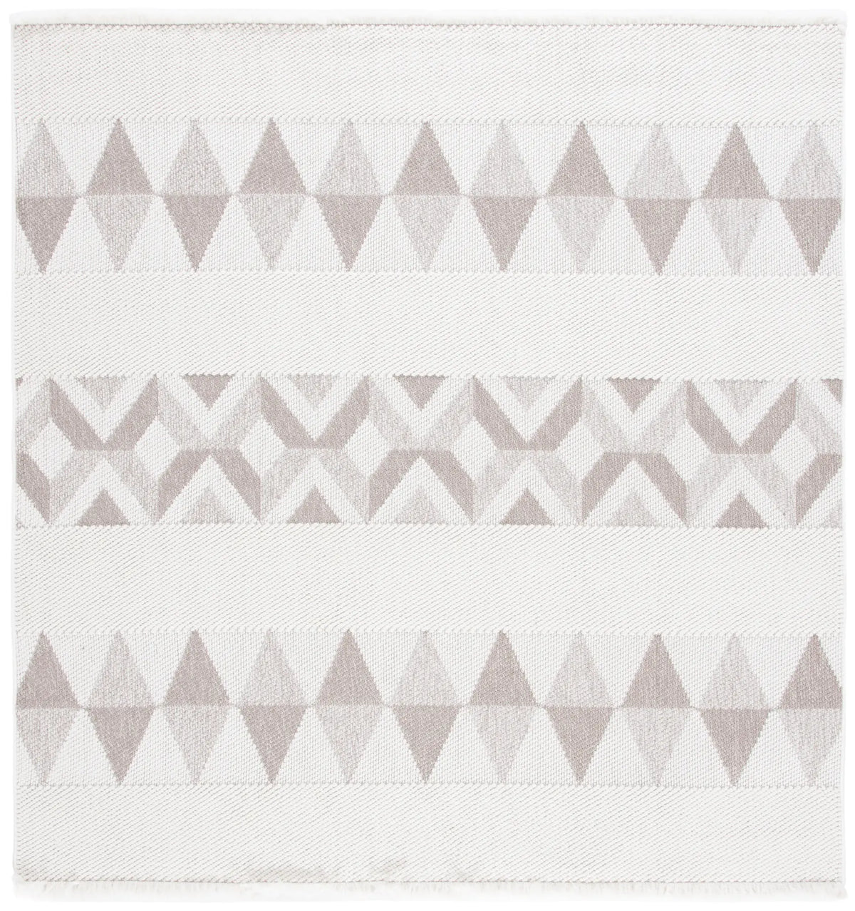 Safavieh Lotus 6'-7" x 6'-7" Rug in Ivory / Beige