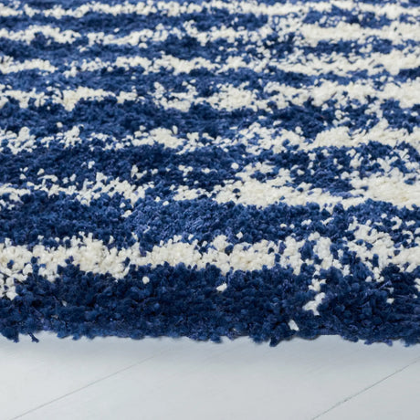 Safavieh Hudson Shag 7'-0" x 7'-0" Rug in Navy / Ivory