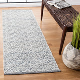 Safavieh Kilim 2'-3" x 7'-0" Rug in Grey